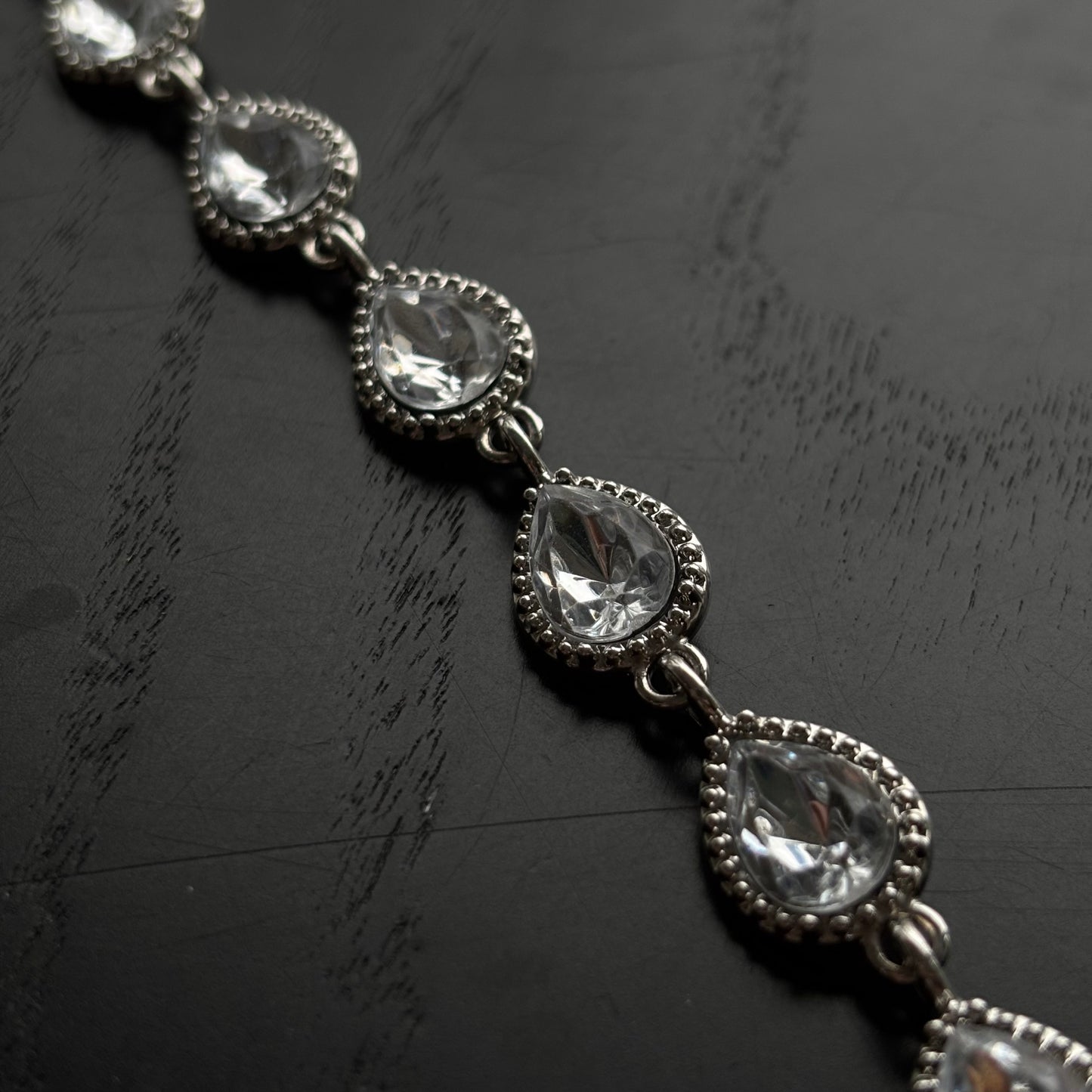 Classic Raindrop Bracelet